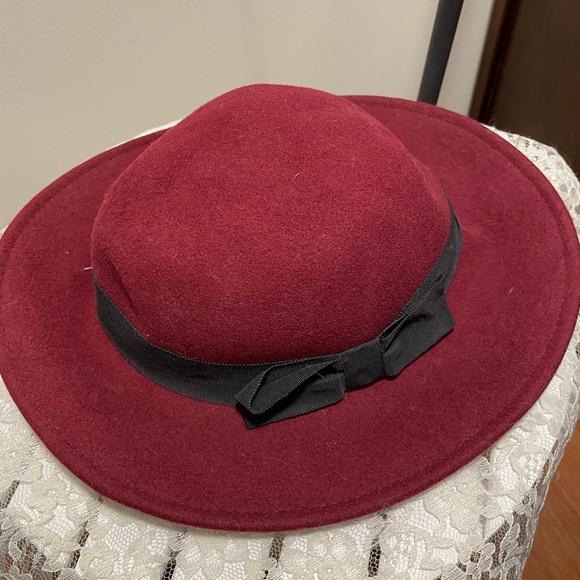 Vintage-looking Hat - Picture 5 of 5